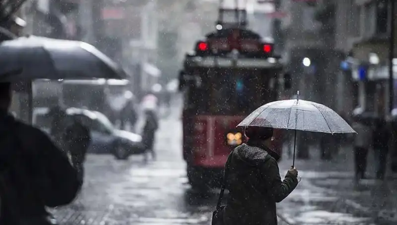 Güneşli Havalara Veda: Bugün Sağanak Yağmur Geliyor!