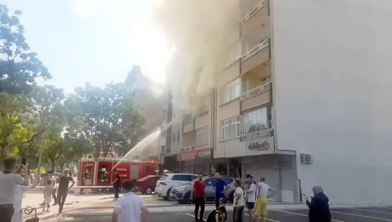 Gözlerini Yangınla Açan Bir Aile: Hastane Yolculuğu Başladı