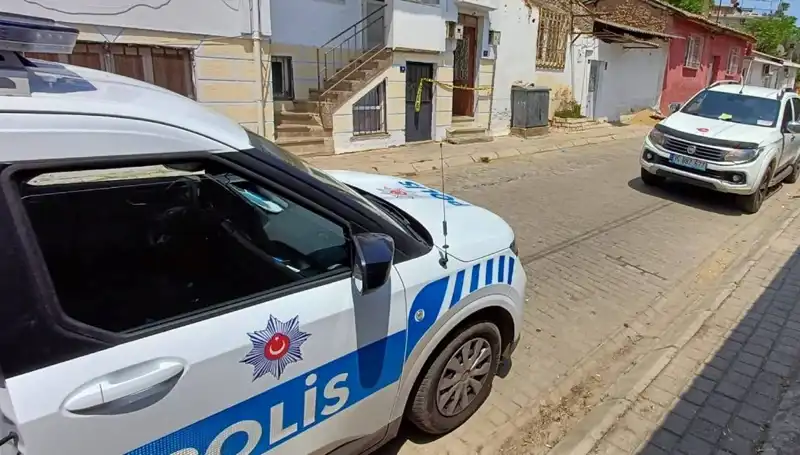 Evden Gelen Gizemli Kokular, Cesedin Üç Gün Önce Olduğunu Ortaya Çıkardı