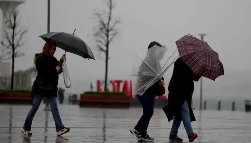 İki Bölge İçin Şiddetli Sağanak Yağış Uyarısı: Hazırlığınızı Yapın!