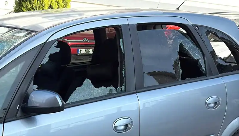 Silahlı Kavga Komşuluk İlişkilerini Derinden Sarstı: Bir Ölü, Üç Yaralı