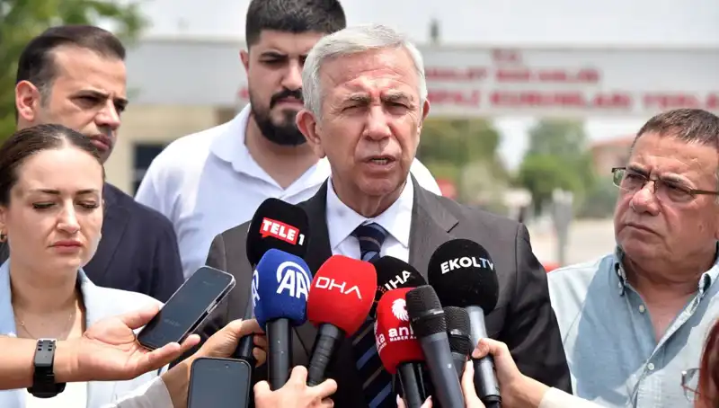 Mansur Yavaş, Muhittin Böcek’i Ziyaret Ederek İşbirliği Vurgusu Yaptı