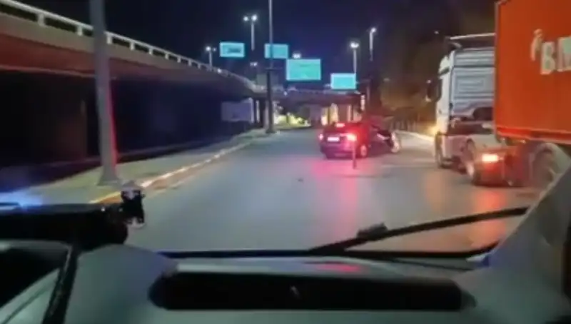İstanbul'da Özel Tim’den Büyüleyici Kaçakçılık Operasyonu: 36 Milyon TL Ürün Ele Geçirildi!