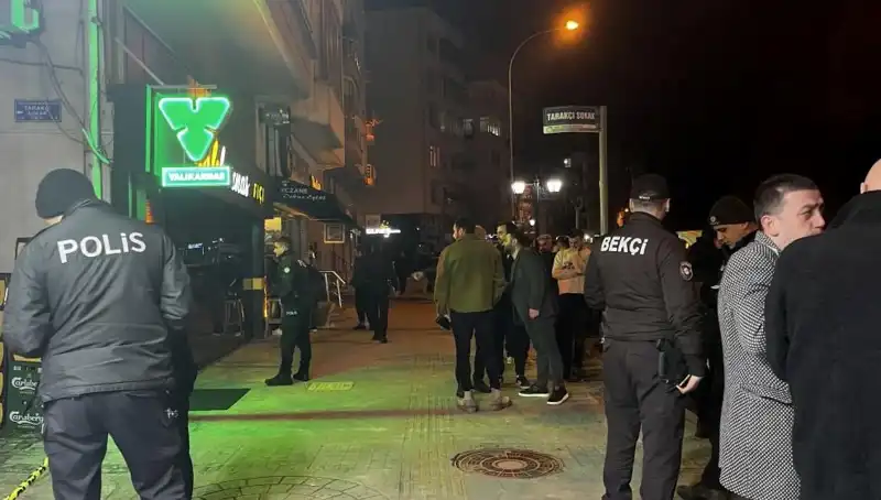 Eğlence Mekanında Silahlı Saldırı: Acil Durum Ekibi Olay Yerinde