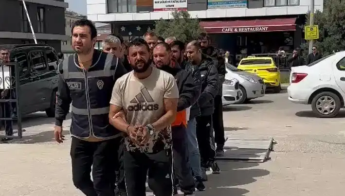 Edirne'de Şok Eş Zamanlı Operasyon: Yedi Firari Suçlu Ele Geçirildi