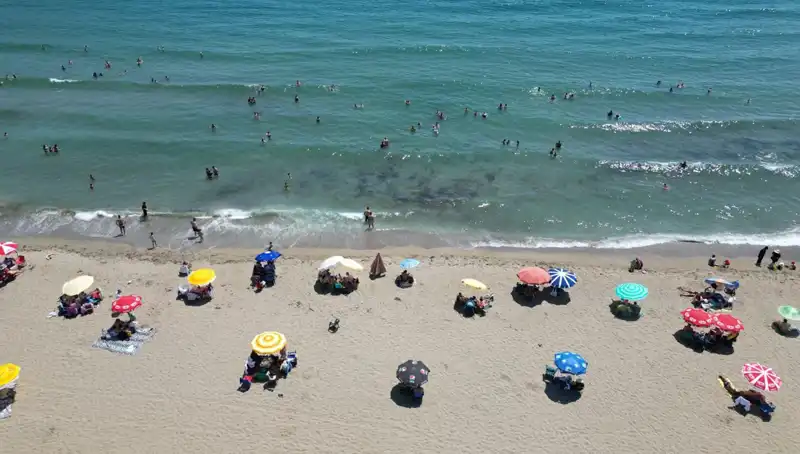 Tekirdağ'da Sıcak Havalarda Plajlar Dolup Taştı, Yaz Sezonu Renklendi!