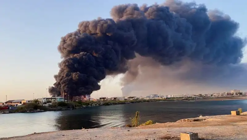 Port Sudan'da Patlamalar: Havalimanı ve Ordu Üssü Hedef Alındı