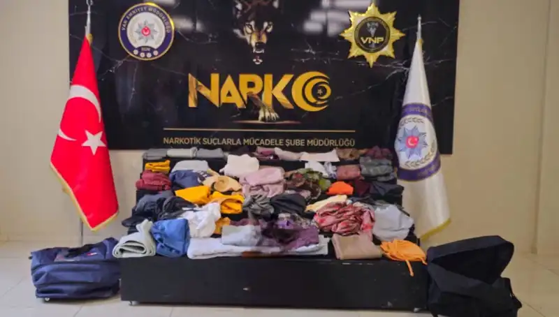 Yurt Dışından Gelen Uyuşturucu Operasyonu: 32 Kilo Metamfetamin Ele Geçirildi