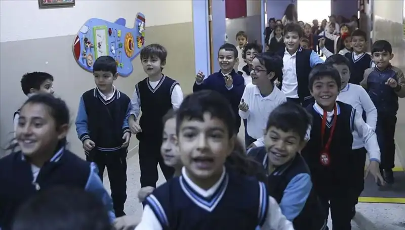 2025'te Okullar Ne Zaman Açılacak? Öğrencileri Bekleyen Tarihler Belli Oldu!