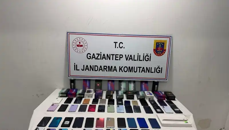 Gaziantep'te 2 Milyon TL Değerinde Kaçak Telefon Operasyonu!