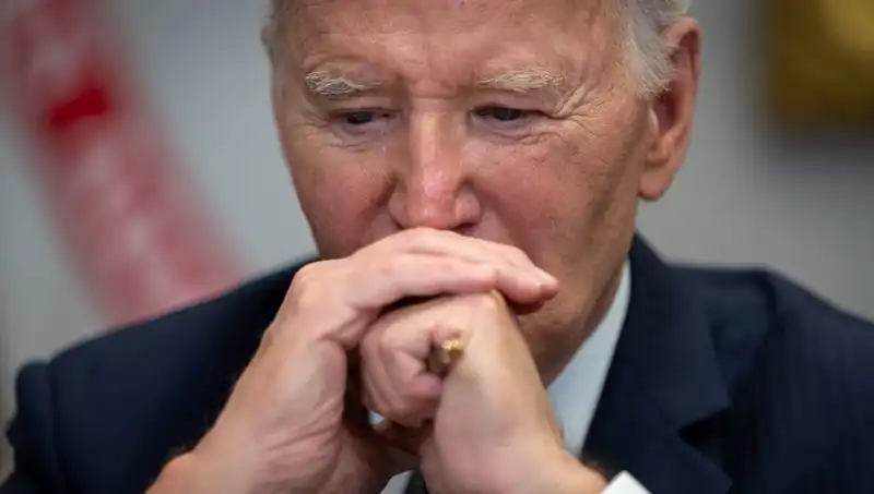 Biden'ın Yaşını Gizleme Yöntemleri: Kamuoyunu Şaşırtan Detaylar