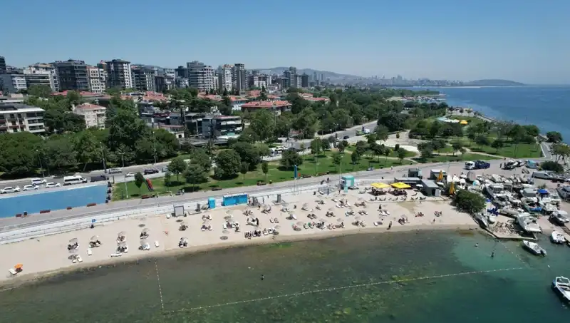 İstanbul'da Kavurucu Sıcaklar! Caddebostan Sahili İle Dolu Taşacak mı?