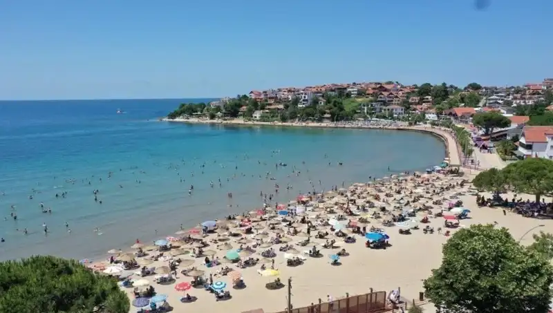 5 Plajda Denize Girmek Serbest, Diğerleri Neden Kapalı?