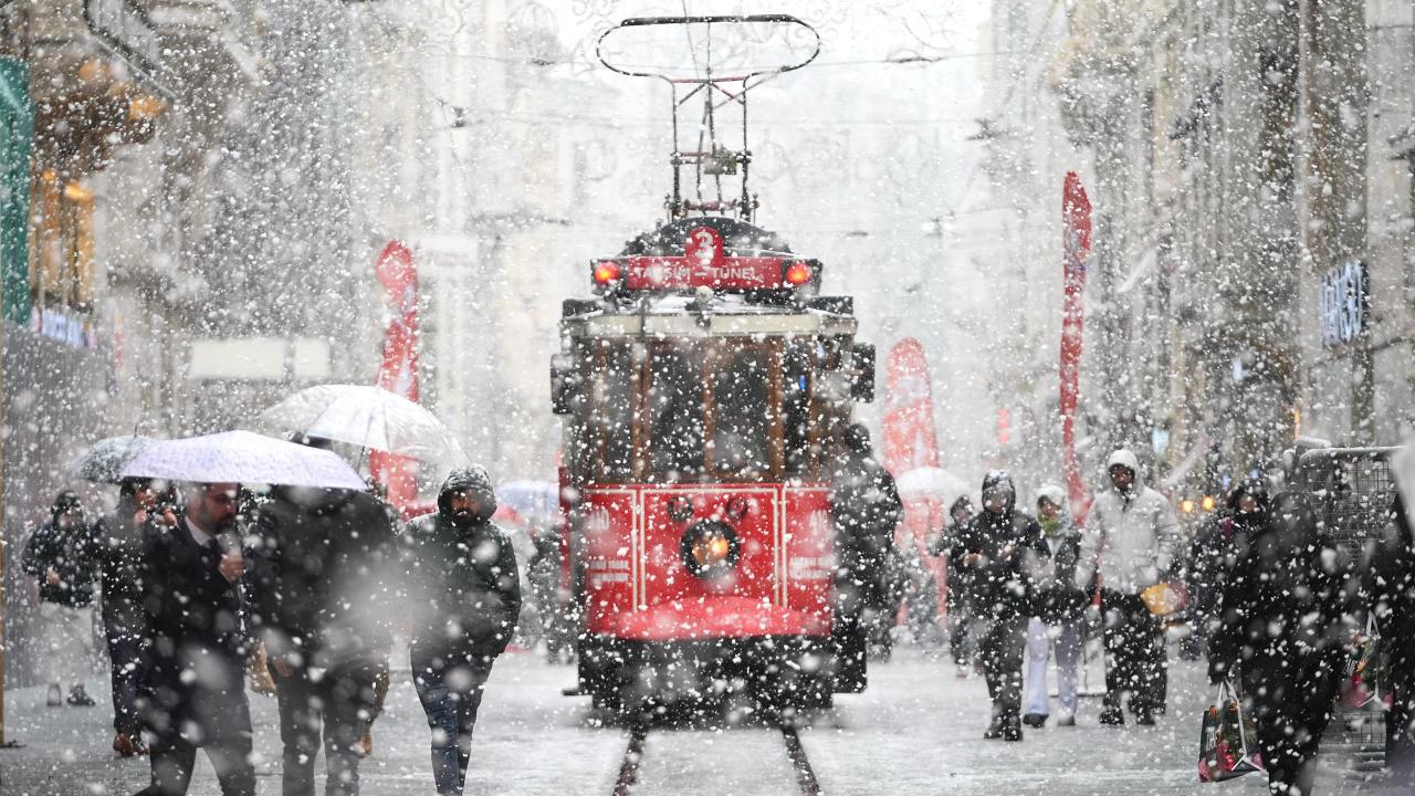 Hafta Sonu Kurslarına Ara Veriliyor