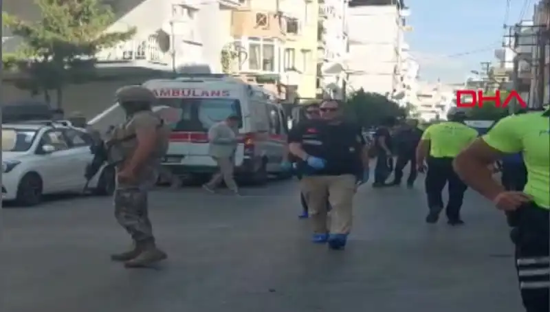 İzmir'deki Karakola Yapılan Silahlı Saldırı: İki Şehit, Bir Yaralı