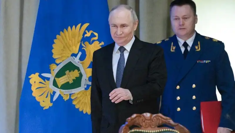 Putin'den Radikal Açıklama: "Ya Rus Olun, Ya Terk Edin!"