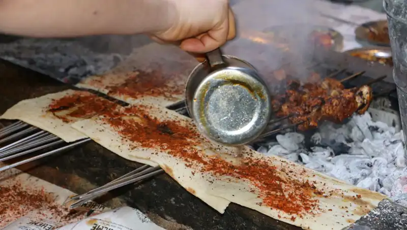 Bayram Tatilinde 50 Ton Tescilli Ciğer Kebabı Tüketildi: Lezzetin Zirvesi