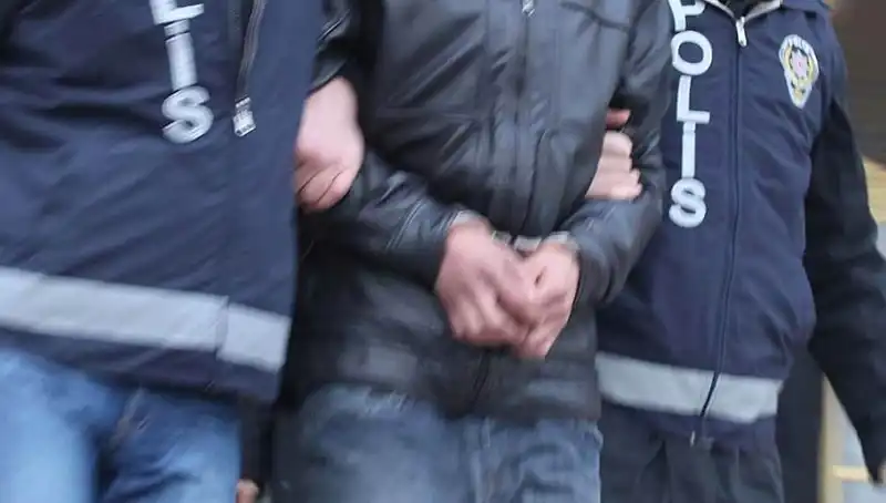 Kütahya'da Uyuşturucu Operasyonu: 5 Kişi Gözaltına Alındı!