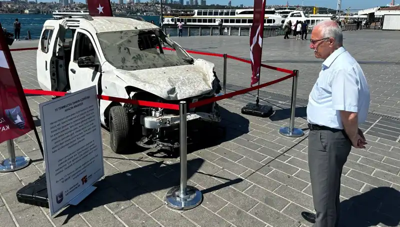 15 Temmuz Darbe Girişiminde Ezilen Otomobiller Ziyaretçilerini Bekliyor