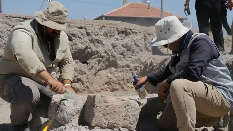 İç Anadolu’nun Tarihi Hazinesi: Yeni Mozaikler Keşfedildi!