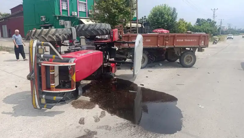 Otomobille Çarpışan Traktör Devrildi: İki Kişi Hastanelik Oldu!