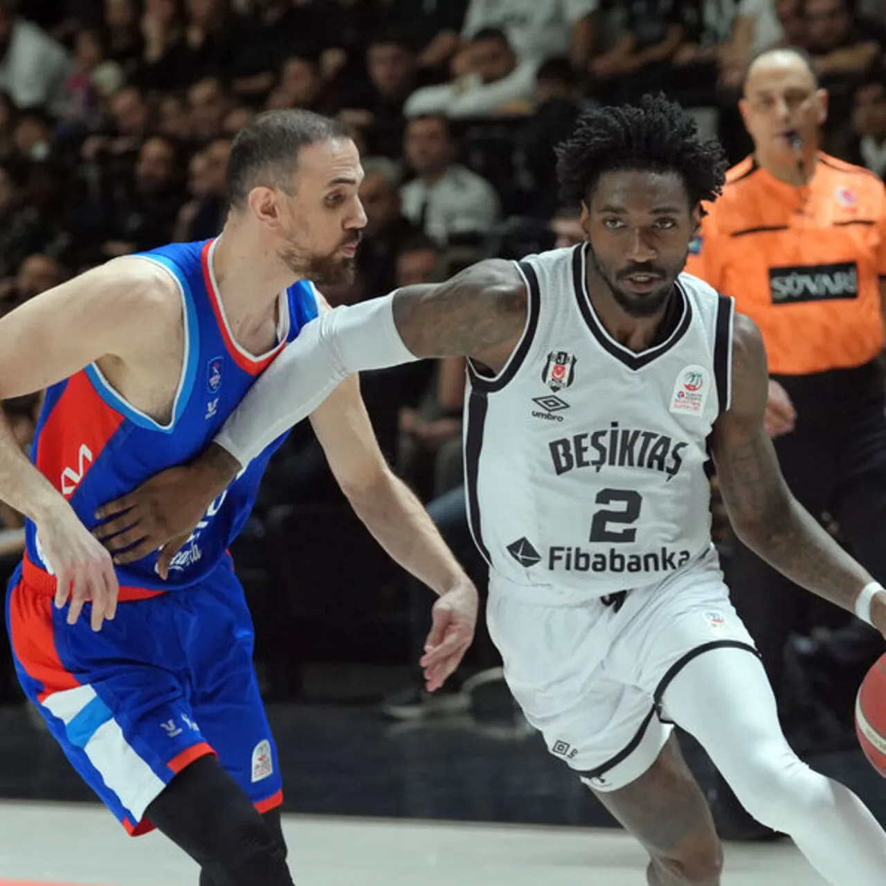 Beşiktaş, Anadolu Efes’i Evinde Devirdi: Büyük Zafer