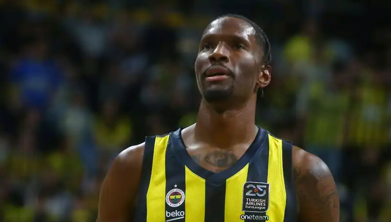 Nigel Hayes-Davis'in Yeni Takımı Sports Arena'da Coşkuyla Karşılandı