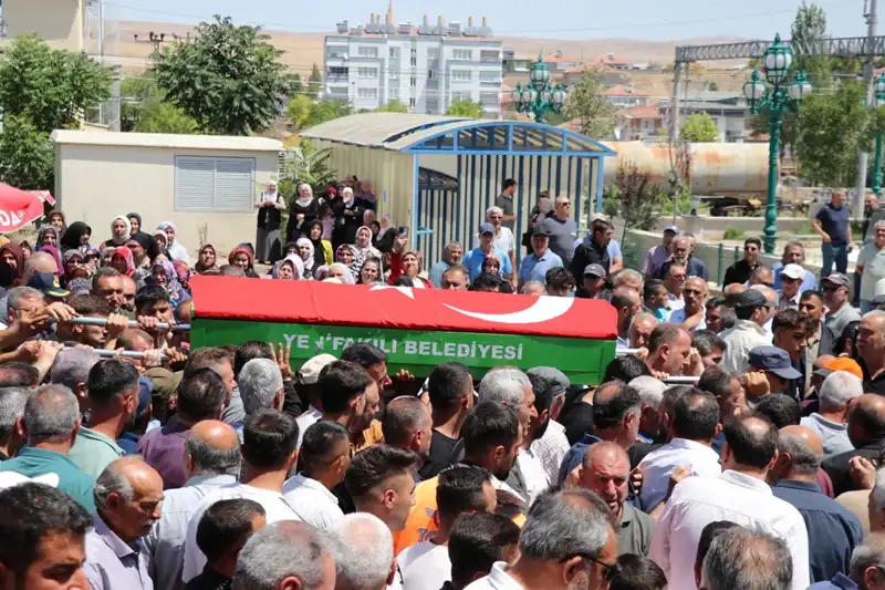 MHP'li Belediye Başkanı Son Yolculuğuna Uğurlandı: Veda Törenine Yoğun Katılım