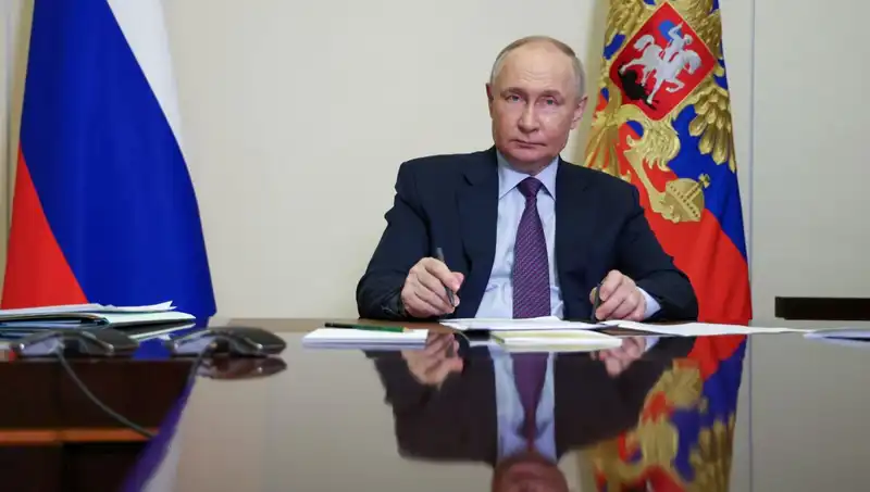 Putin, Esad'ı Suriye’den Koltuk Aldığı İddialarına Yanıt Verdi!