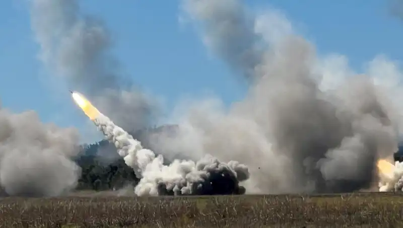Avustralya'nın En Büyük Askeri Tatbikatında HIMARS Atışı Gerçekleşti!